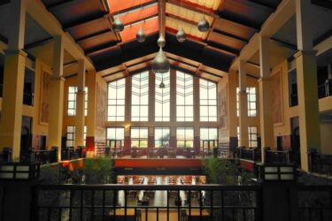 Шанхайский Университет Политических Наук и Права