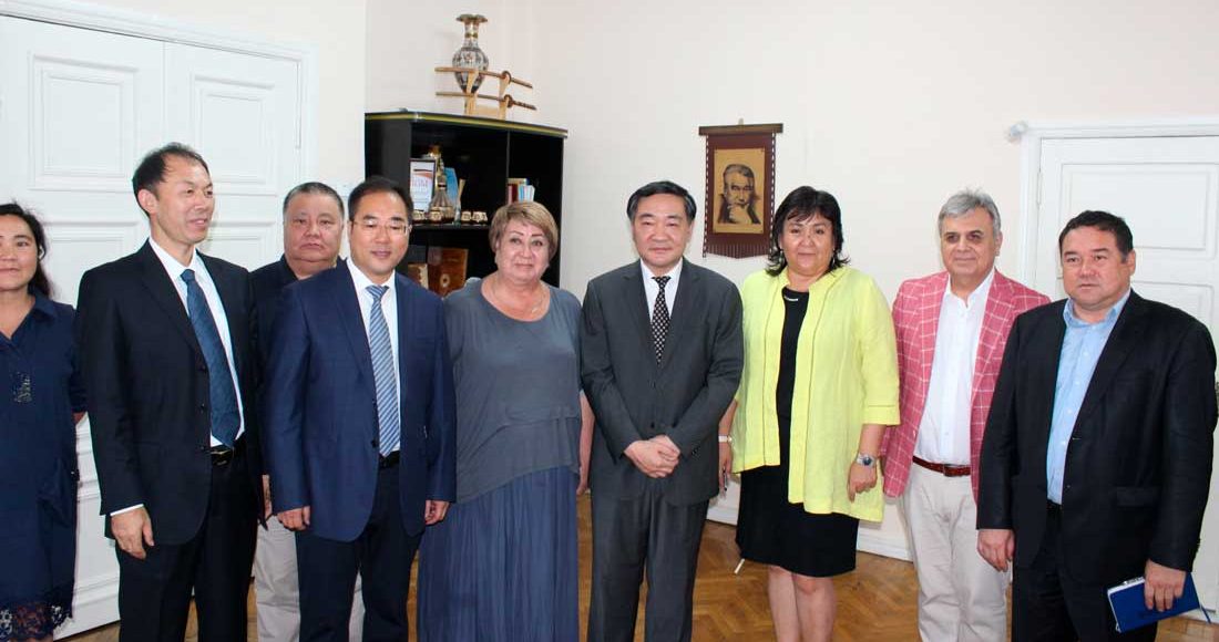 Hebei Medical University academic staff Hebei Medical University academic staff